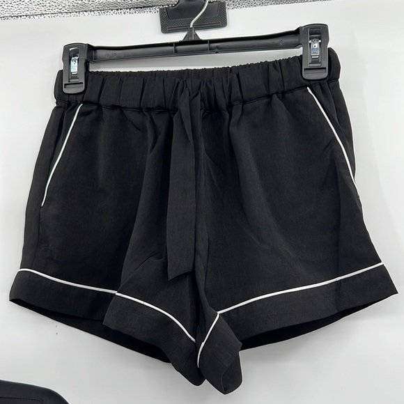 🆕Generation Love Lenox Black White Pajama Set Shorts Pockets Lounge Sleepwear - Picture 4 of 16